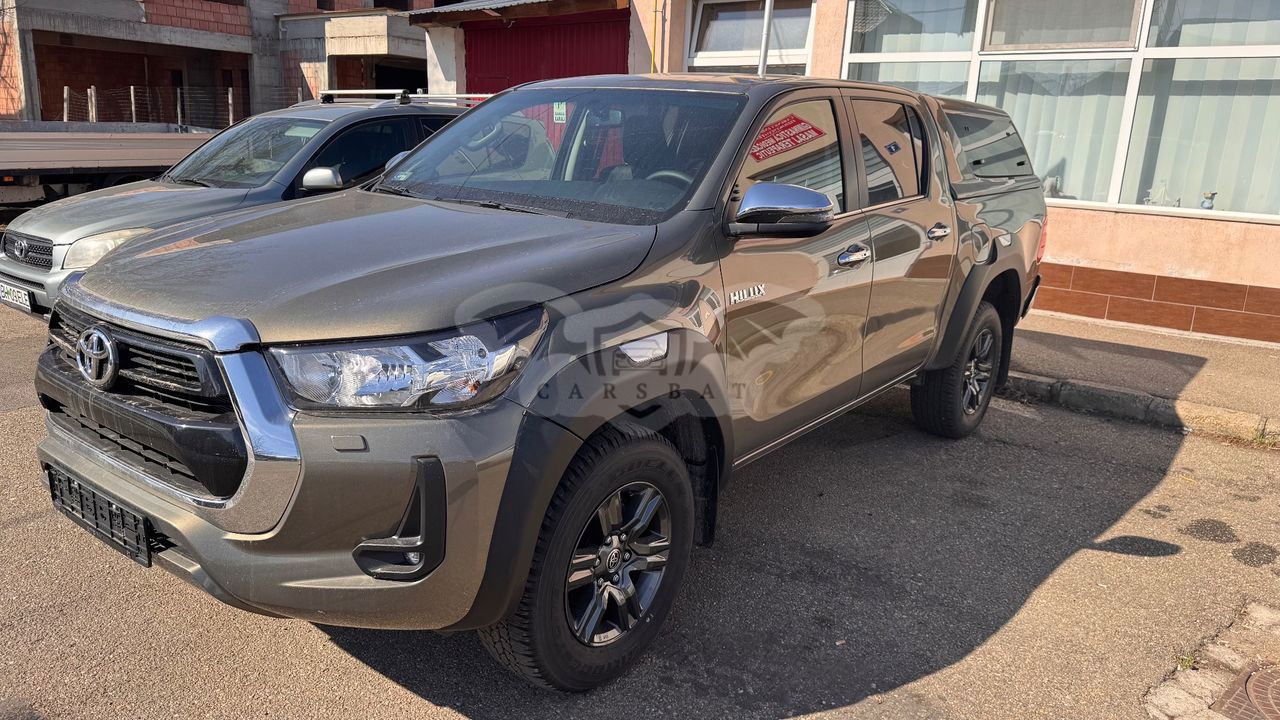 Toyota Hilux VIII [2015 - Prezent] 2.8D 204CP 4x4 Double Cab MT Comfort 2024