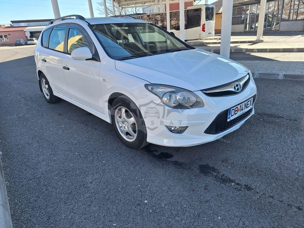 Hyundai i30 II [2011 - 2017] CW 1.4 FL Classic 2012