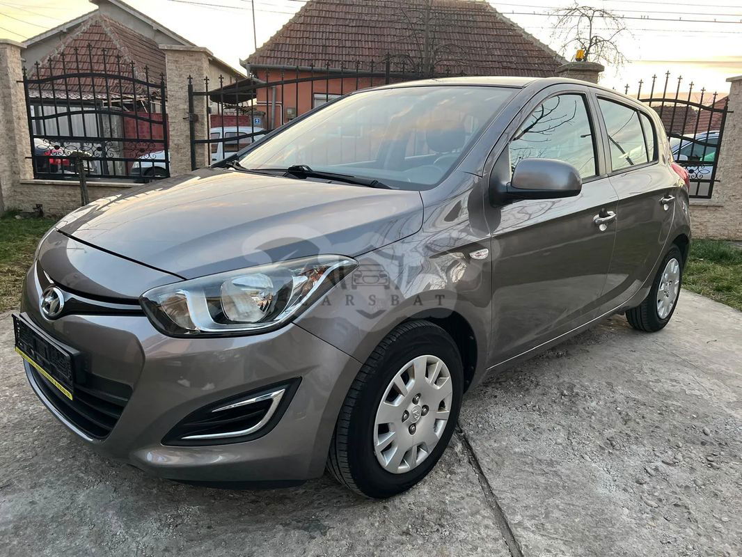 Hyundai i20 I [2009 - 2014] 1.2 Comfort 2012