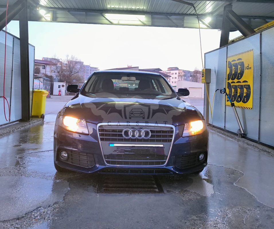Audi A4 B8 [2007 - 2015] 2.0 TDI DPF Attraction 2010