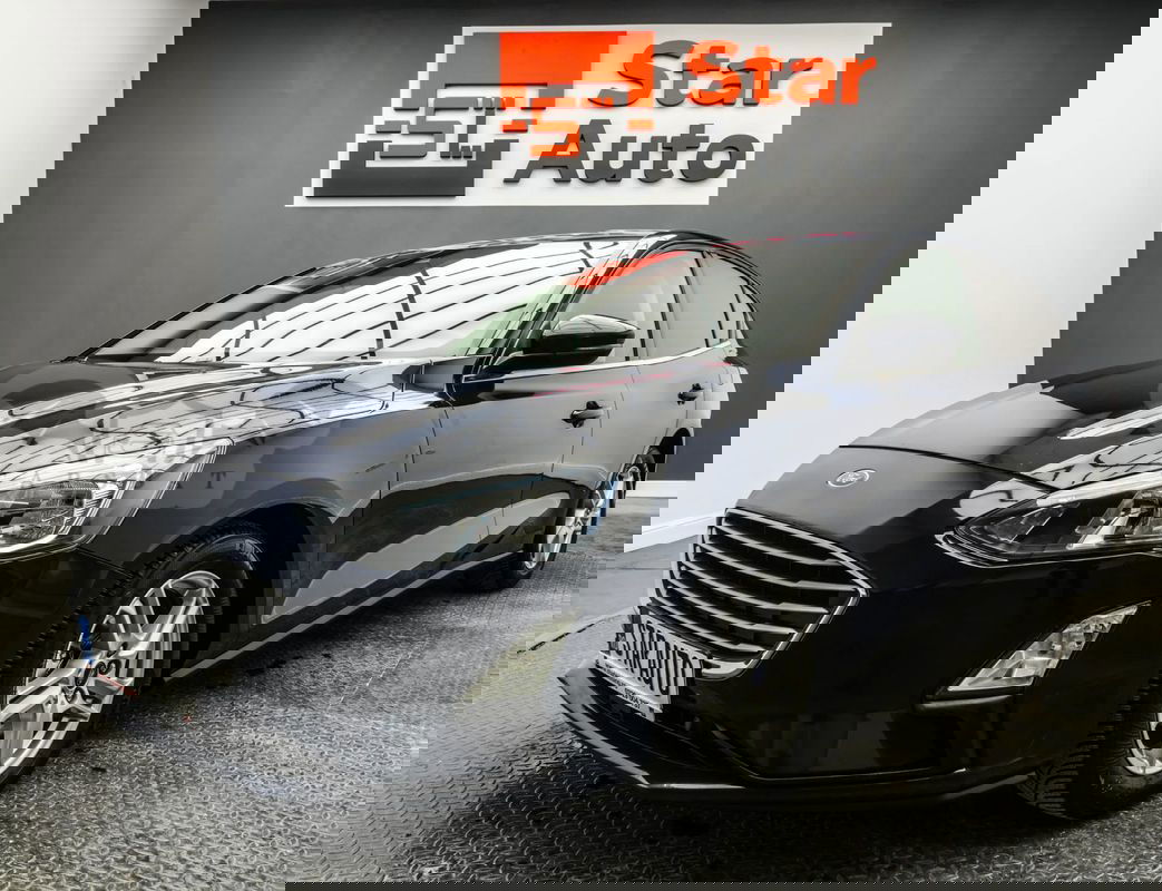Ford Focus IV [2018 - Prezent] 1.0 EcoBoost Titanium Business 2021