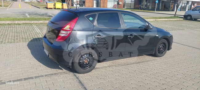 Hyundai i30 1.4 GL Classic 2011