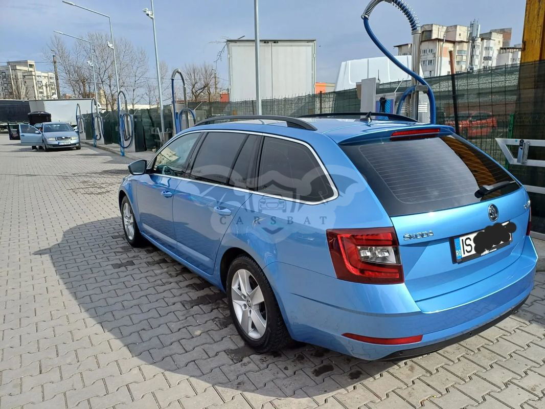 Skoda Octavia III [2013 - 2019] Combi Diesel 1.6 TDI DSG Ambition 2018