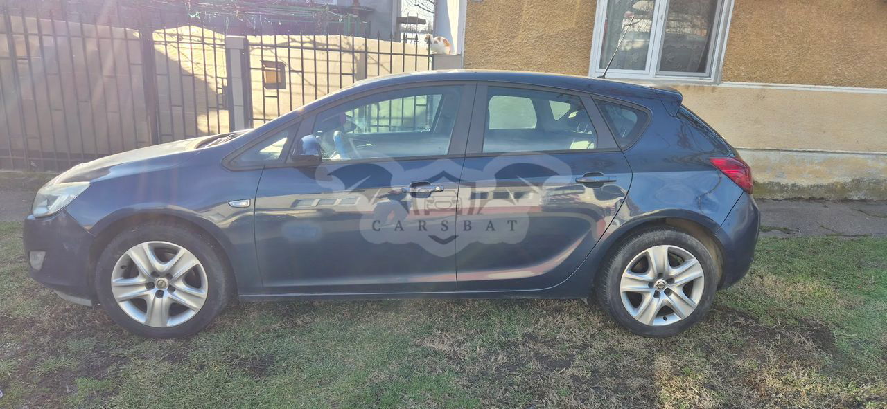 Opel Astra J [2009 - 2018] 2011