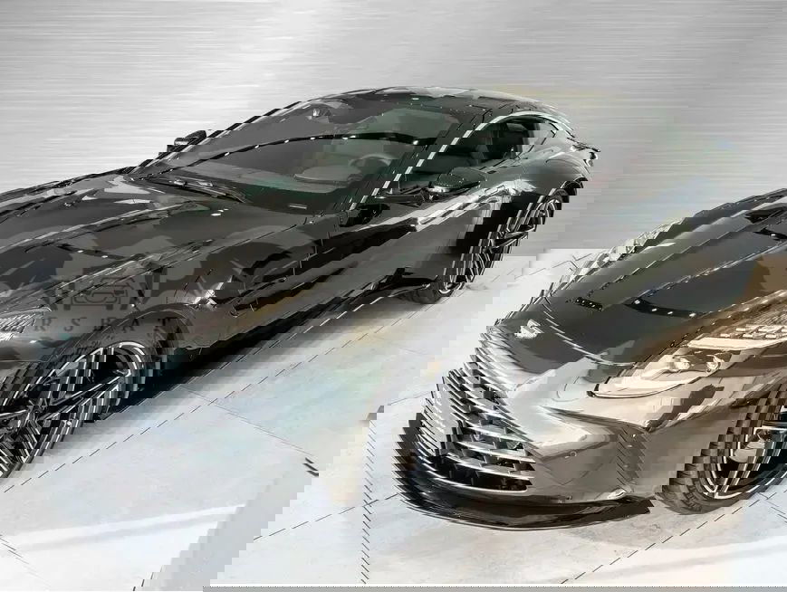 Aston Martin Vantage 2025