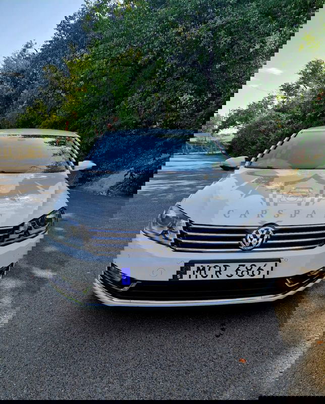 Volkswagen Passat B7 [2010 - 2014] 2.0 TDI DPF DSG Highline 2011
