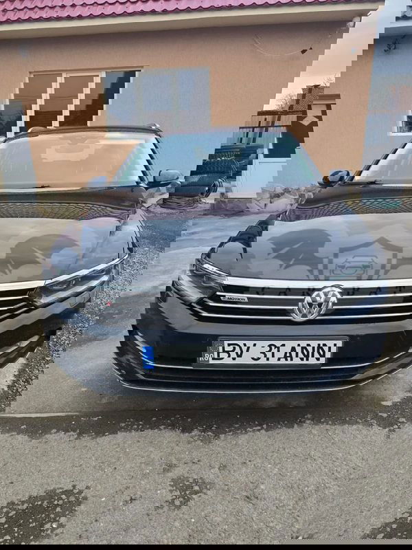 Volkswagen Passat B8 [2014 - Prezent] Variant 2.0 TDI SCR 4Motion DSG Highline 2016