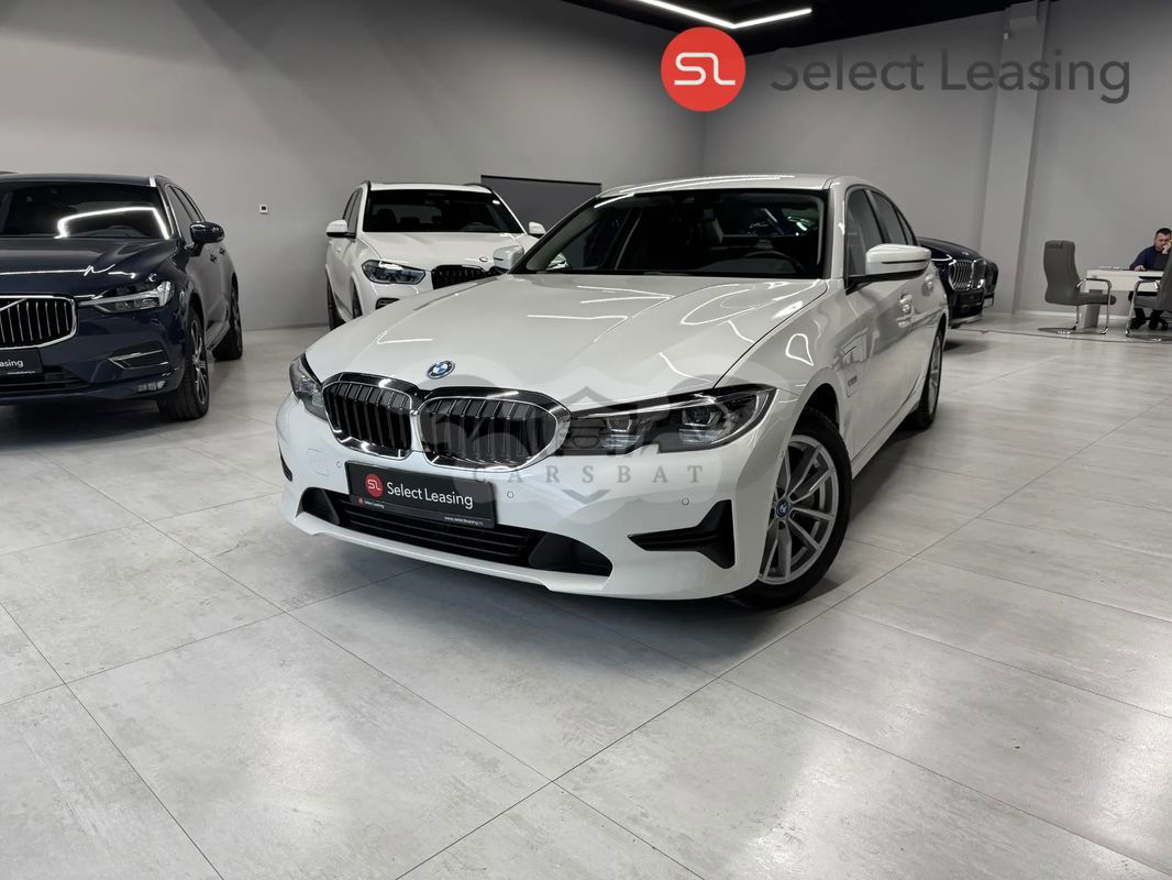 BMW 3 Series 330e AT PHEV 2021