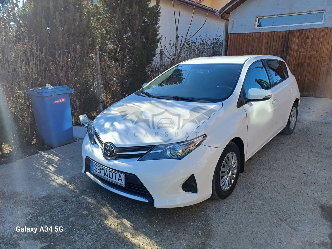 Toyota Auris II [2012 - 2018] 1.4 D-4D Luna 2014