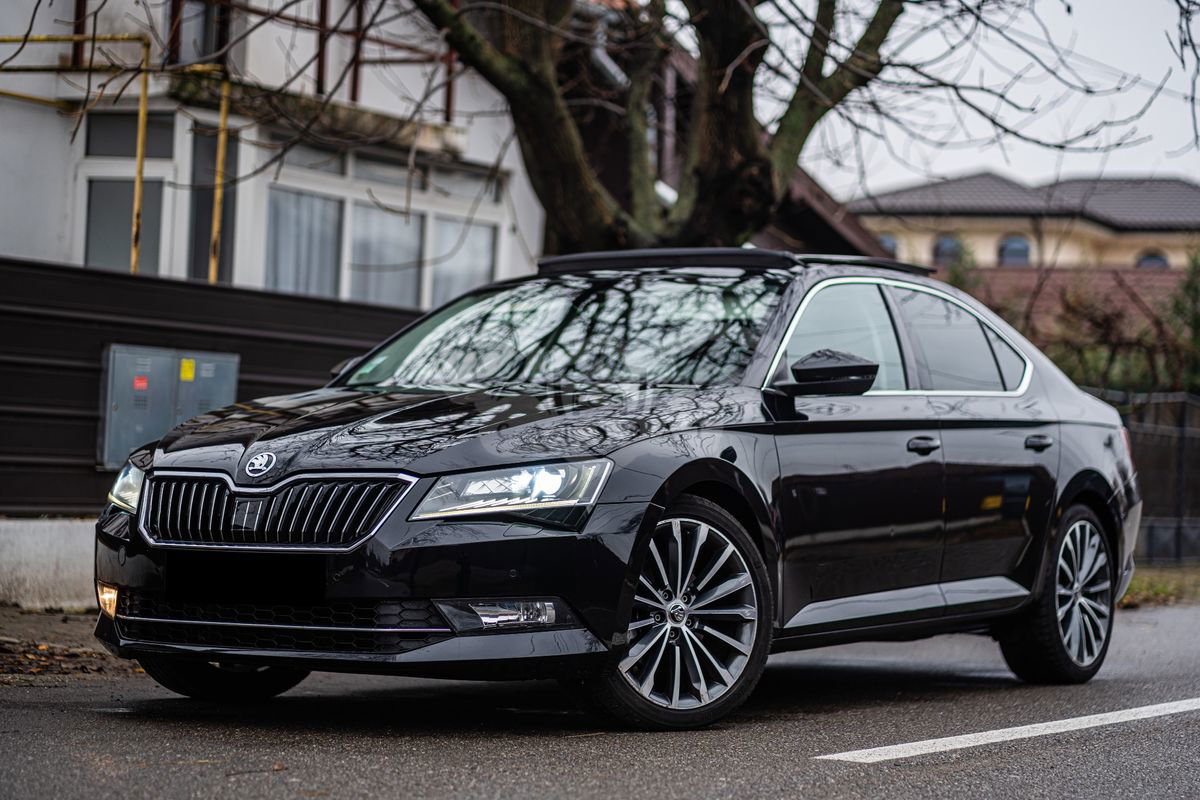 Skoda Superb III [2015 - Prezent] 2.0 TDI DSG Laurin & Klement 2017