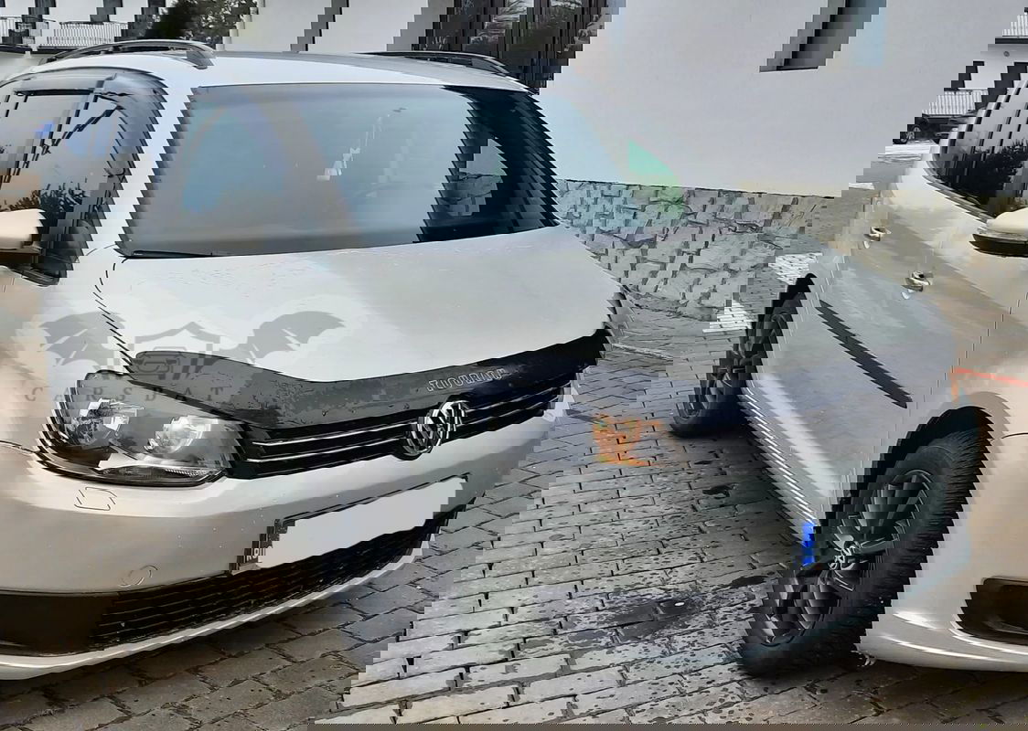 Volkswagen Touran 1.6 TDI BlueMotion Technology Comfortline 2011