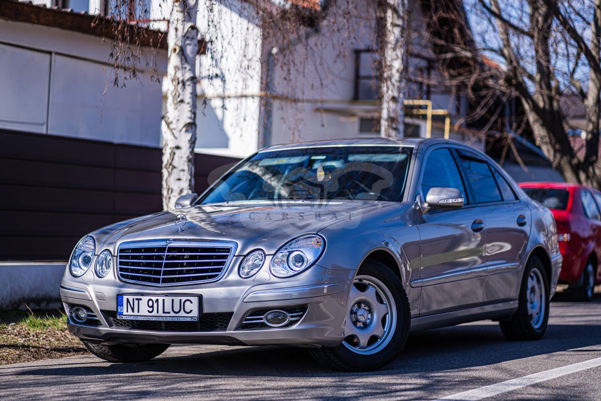 Mercedes-Benz E W211 [2002 - 2009] 220 T CDI Automatik Avantgarde 2005