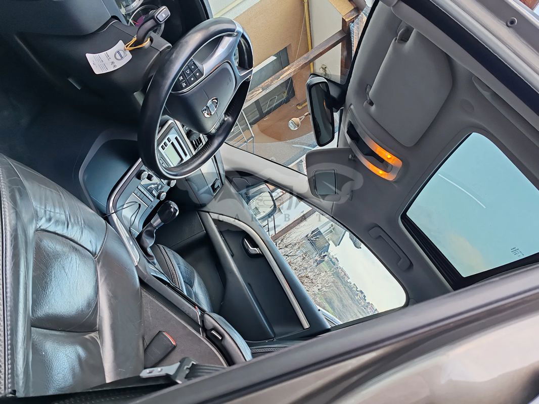 Volvo XC70 II [2007 - 2016] D5 AWD Momentum 2011