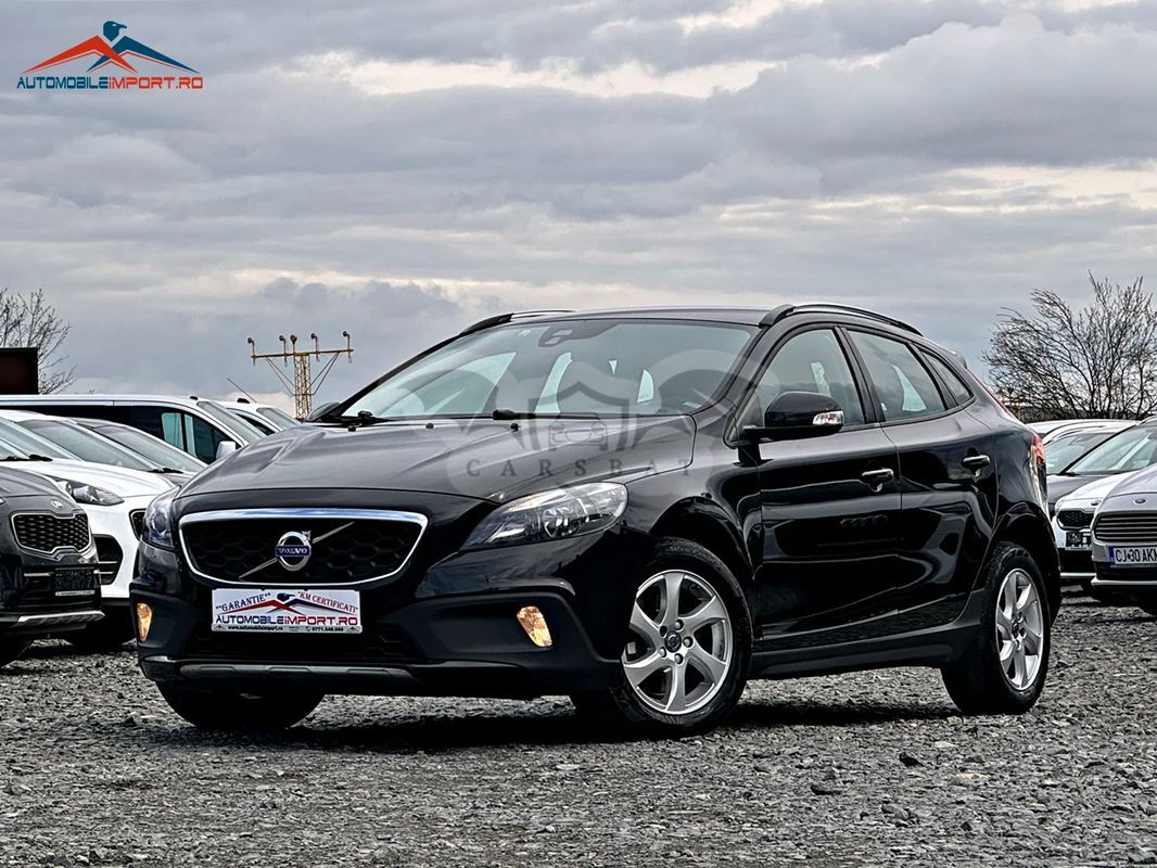 Volvo V40 II [2012 - Prezent] Cross Country D3 Geartronic Momentum 2016