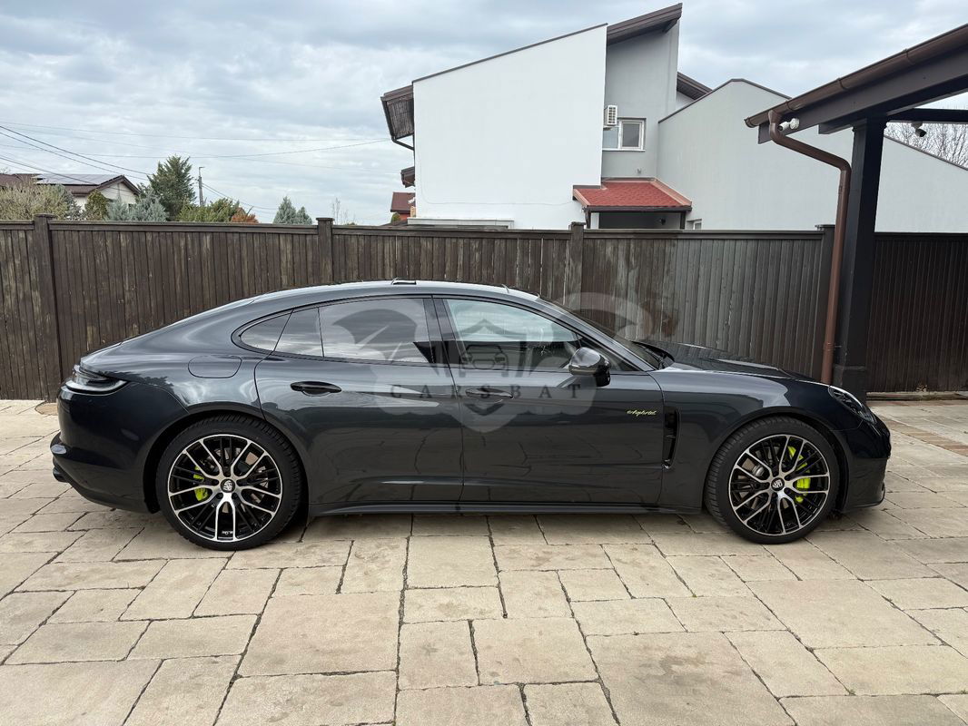Porsche Panamera 2022