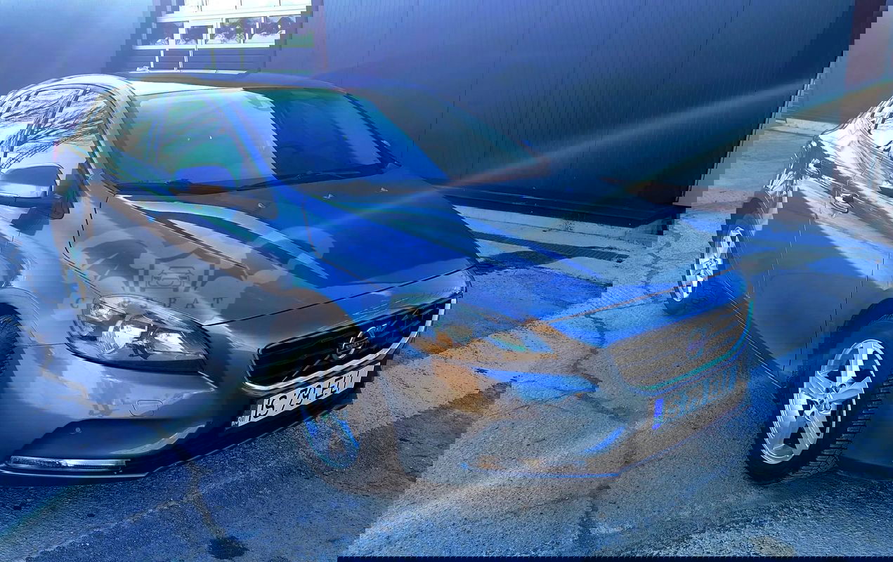 Volvo V40 II [2012 - Prezent] D2 Aut. Momentum 2016