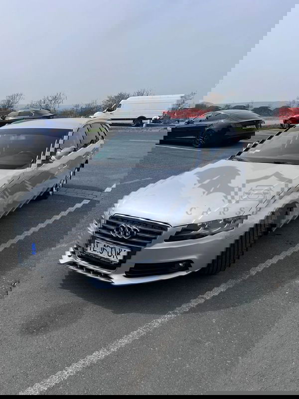 Audi A4 B8 [2007 - 2015] 2.0 TDI Avant 2011