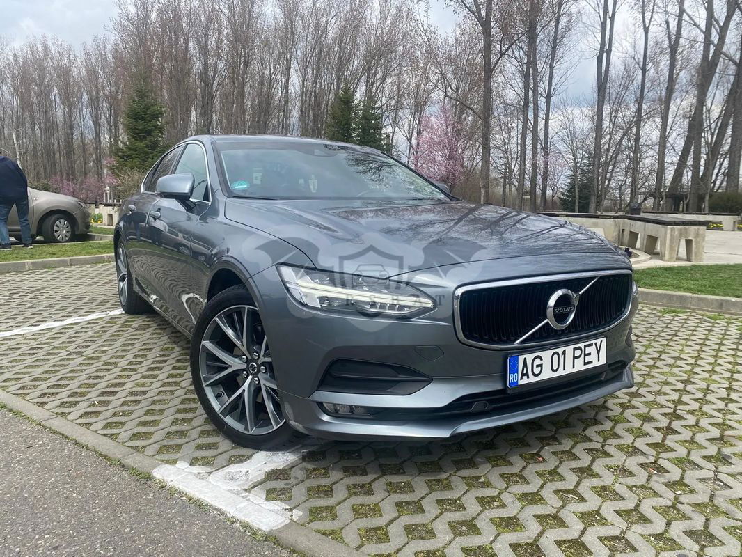 Volvo S90 D3 Momentum 2018