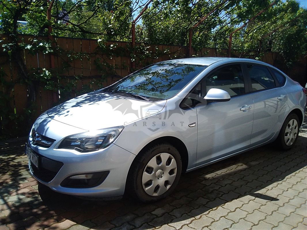 Opel Astra J [2009 - 2018] Sedan 1.6i Essentia 2014