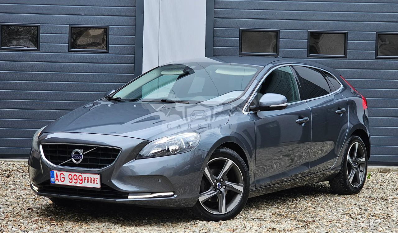 Volvo V40 II [2012 - Prezent] D2 Summum 2014