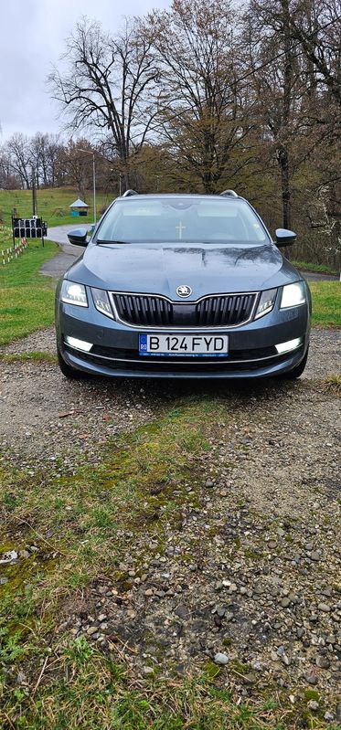 Skoda Octavia III [2013 - 2019] Combi 1.6 TDI DSG Premium Edition 2018