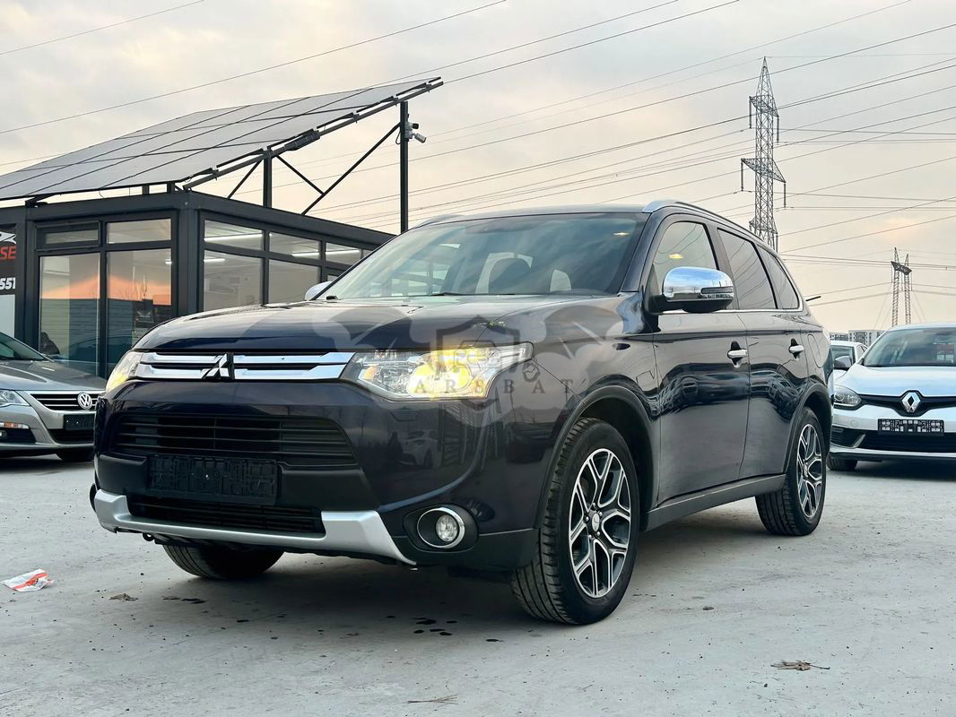 Mitsubishi Outlander III [2012 - 2021] 2.2 DI-D 4WD Plus 2014
