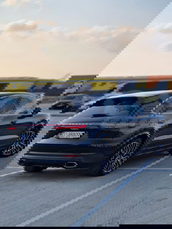 Porsche Cayenne 2021
