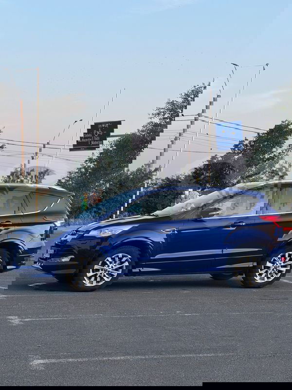 Ford Kuga II [2012 - 2019] 2.0 TDCi Powershift 4WD Titanium 2015