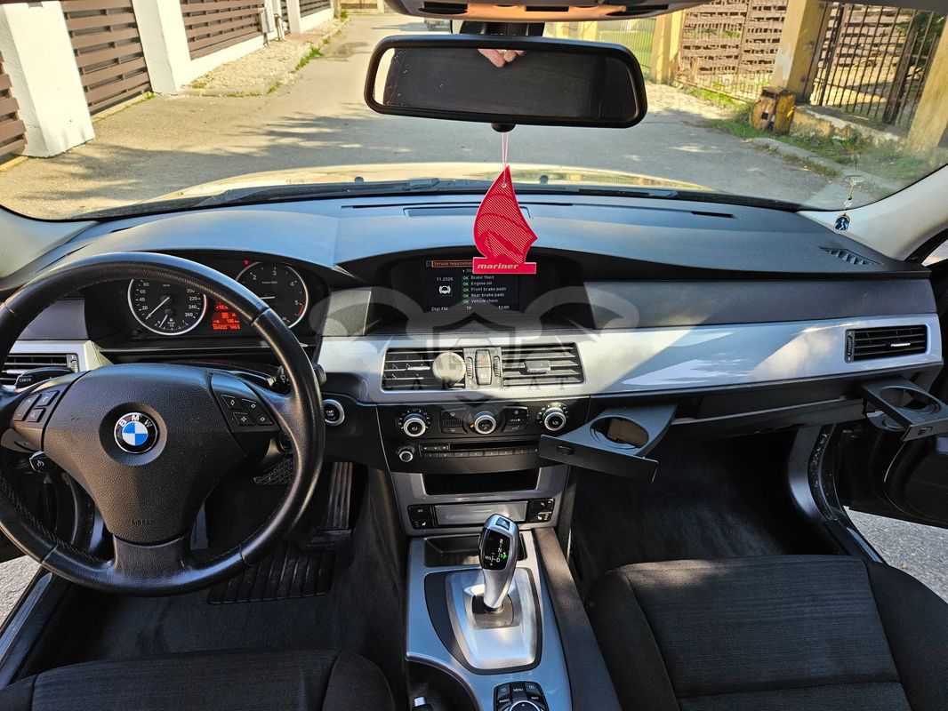 BMW 5 Series E60/E61 [2003 - 2010] 520d Touring Aut. 2009