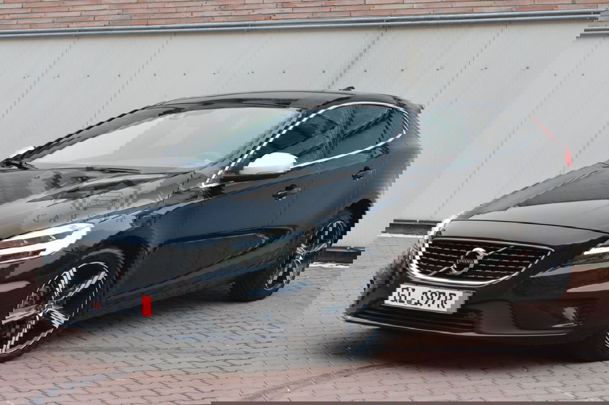 Volvo V40 II [2012 - Prezent] D3 Geartronic RDesign 2020