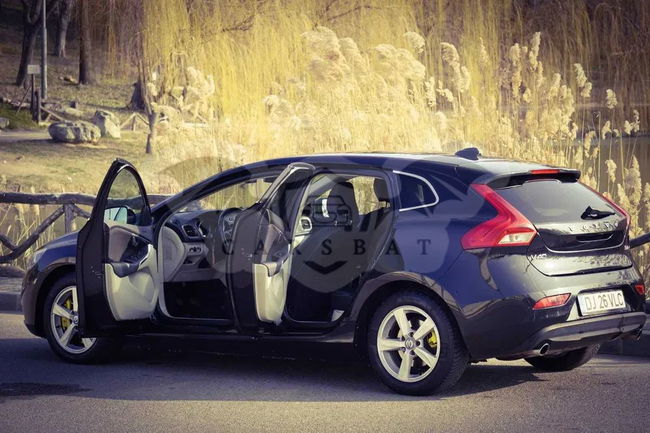 Volvo V40 II [2012 - Prezent] D4 VEA Kinetic 2014
