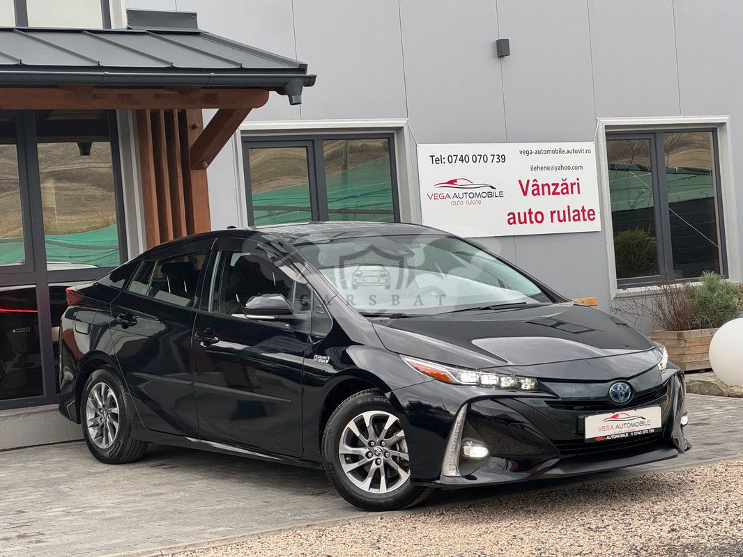 Toyota Prius V [2018 - Prezent] Plug-in Hybrid Solar 2020