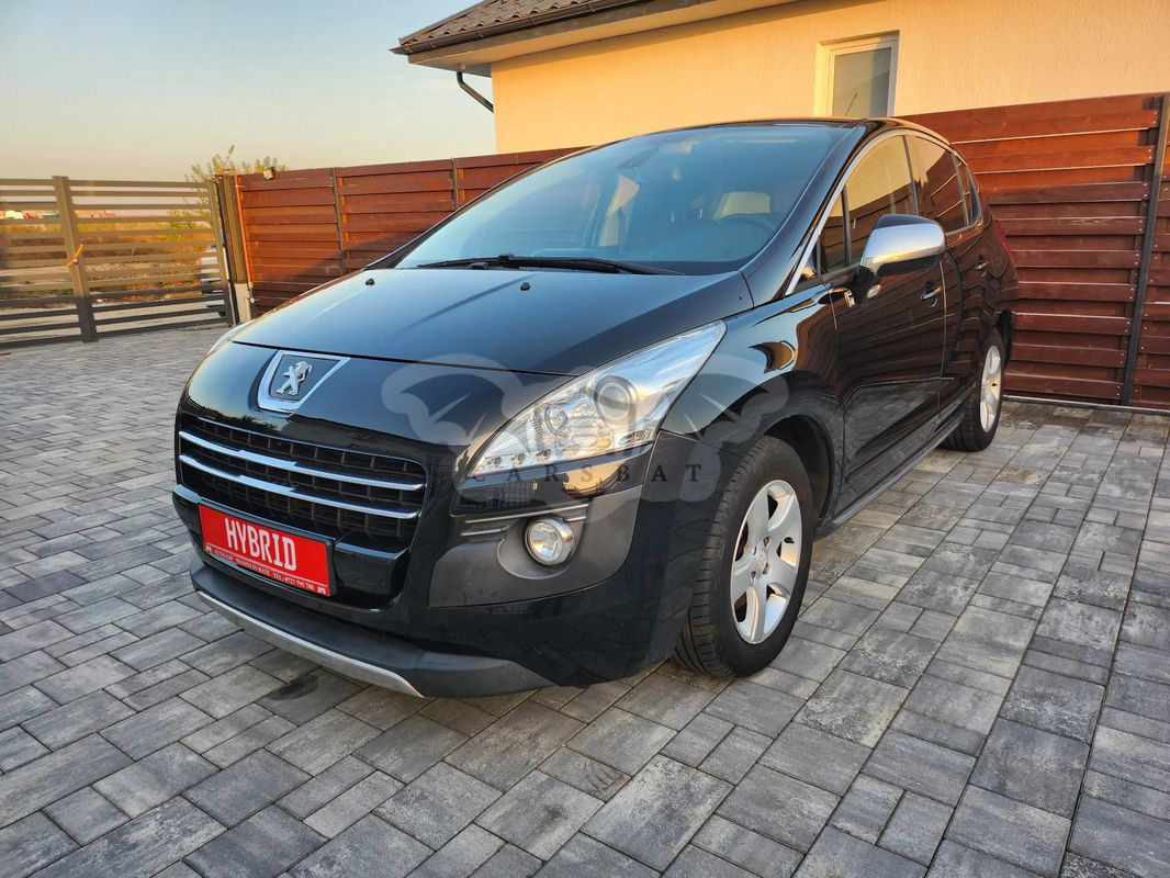 Peugeot 3008 Hybrid4 2013