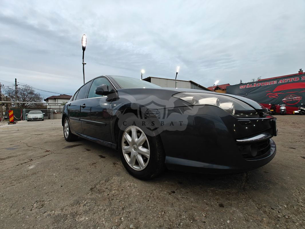 Renault Laguna III [2007 - 2015] dCi 110 FAP Paris 2010