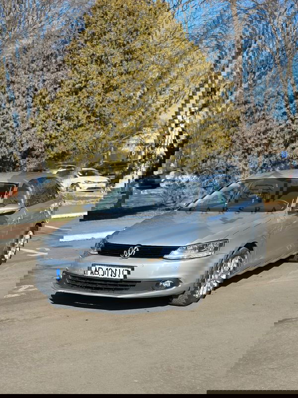 Volkswagen Jetta A6 [2010 - 2018] 1.6 TDI CR DPF DSG Highline 2012