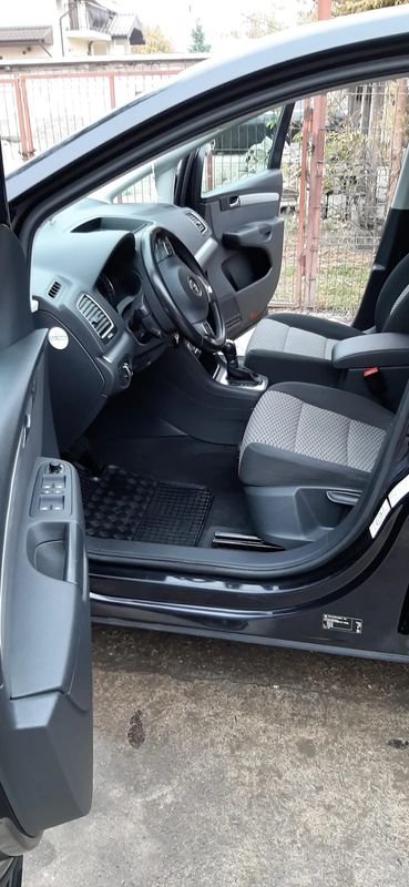 Volkswagen Sharan II [2010 - Prezent] 2.0 TDI DSG BlueMotion Technology Trendline 2013