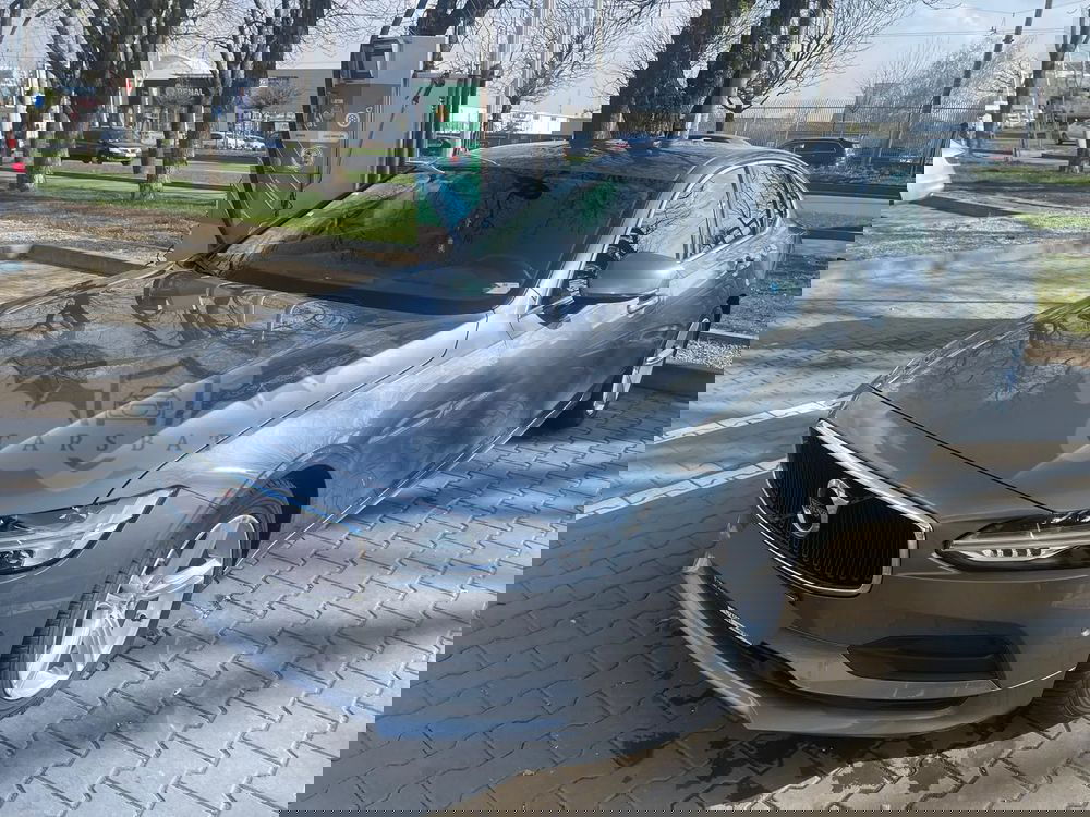 Volvo S90 D4 Momentum 2019