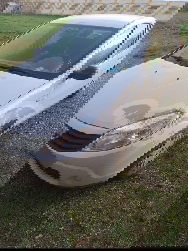 Dacia Sandero I [2008 - 2012] 1.2 2012