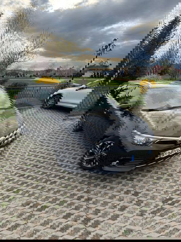 Toyota Auris III [2018 - Prezent] 1.8 VVT-i Hybrid Automatik Touring Sports Comfort 2019