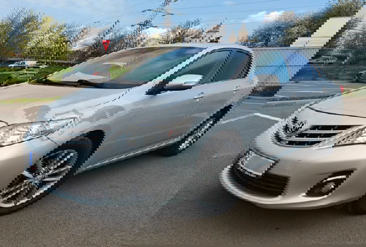 Toyota Corolla 1.6 Luna 2011