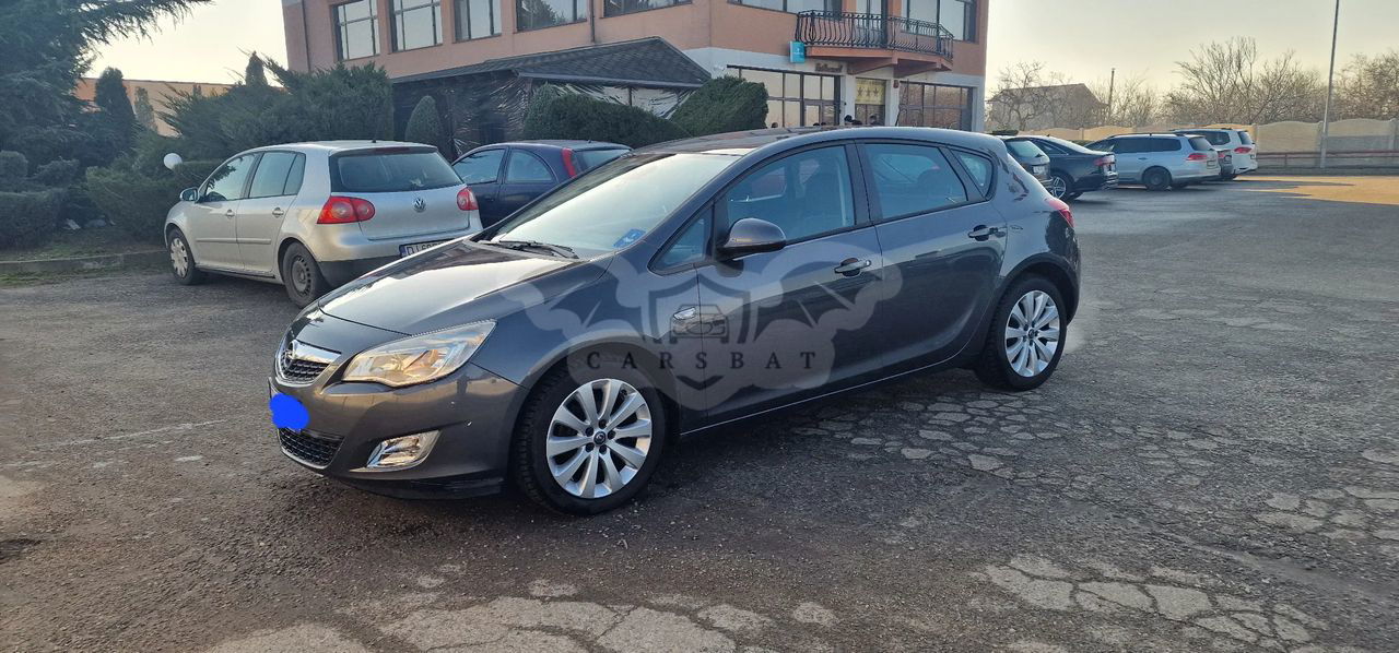 Opel Astra J [2009 - 2018] 1.6 Automatik Cosmo 2010