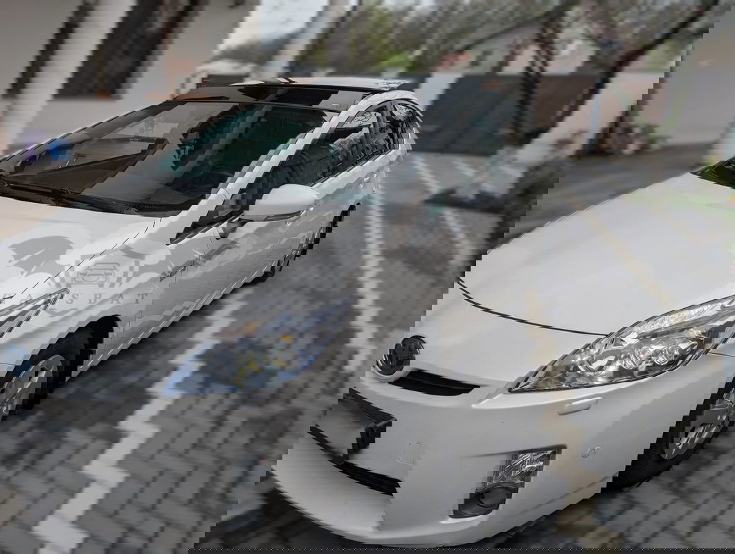 Toyota Prius III [2009 - 2015] (Hybrid) Sol 2009