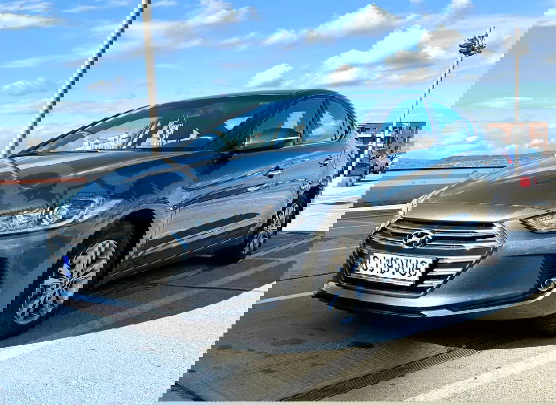 Hyundai Elantra VI [2016 - 2020] 1.6 MPi Highway 2018