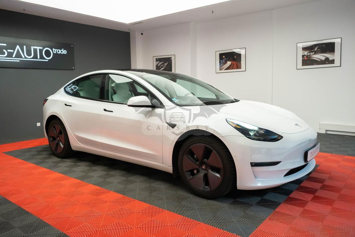 Tesla Model 3 2022