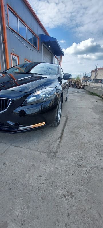 Volvo V40 II [2012 - Prezent] D2 DRIVe Kinetic 2018