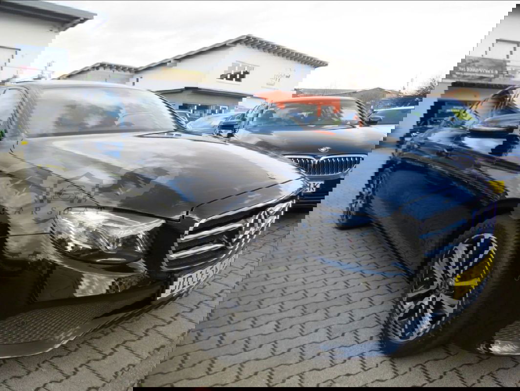 Mercedes-Benz E W213 [2016 - 2023] 220 d 9G-TRONIC Avantgarde 2020