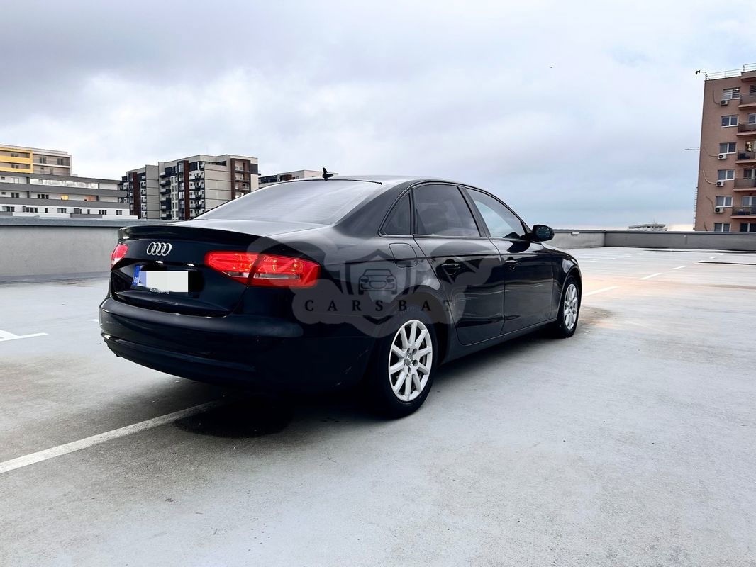 Audi A4 B8 [2007 - 2015] 2.0 TDI Avant 2012