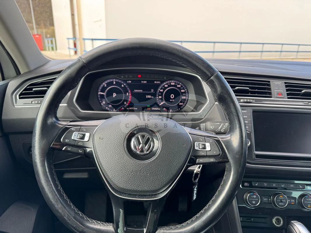 Volkswagen Tiguan II [2016 - Prezent] 2.0 TDI 4Mot DSG Highline 2017