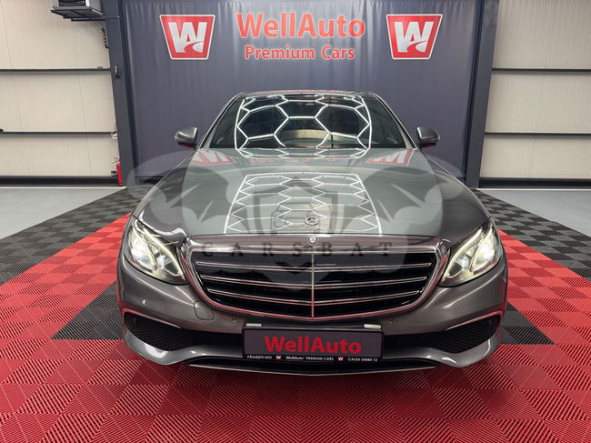 Mercedes-Benz E W213 [2016 - 2023] 220 d Aut. 2016
