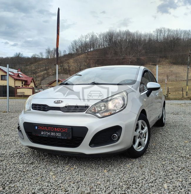 Kia Rio 1.2 Attract 2012